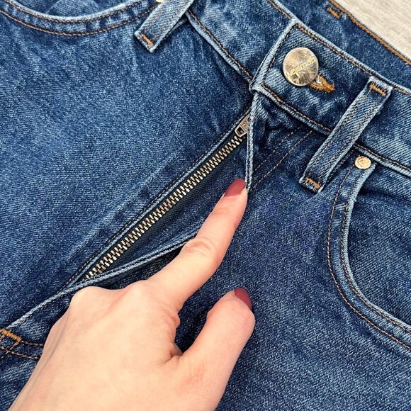 Goldsign Vintage High Rise Cropped Straight Leg Jeans in Hayward Wash Size 24 - Picture 4 of 16